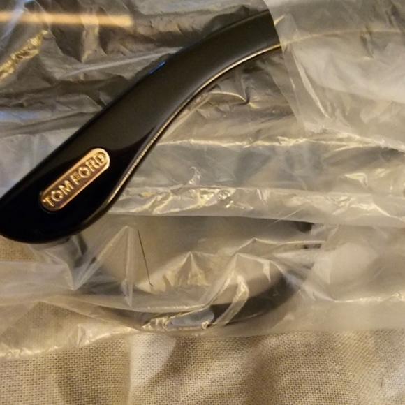 TOM FORD ANOUSHKA SUNGLASSES NWOT NEVER WORN. - Picture 7 of 12